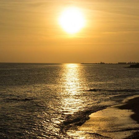 Apartment By The Beach Sitio de Calahonda Екстер'єр фото