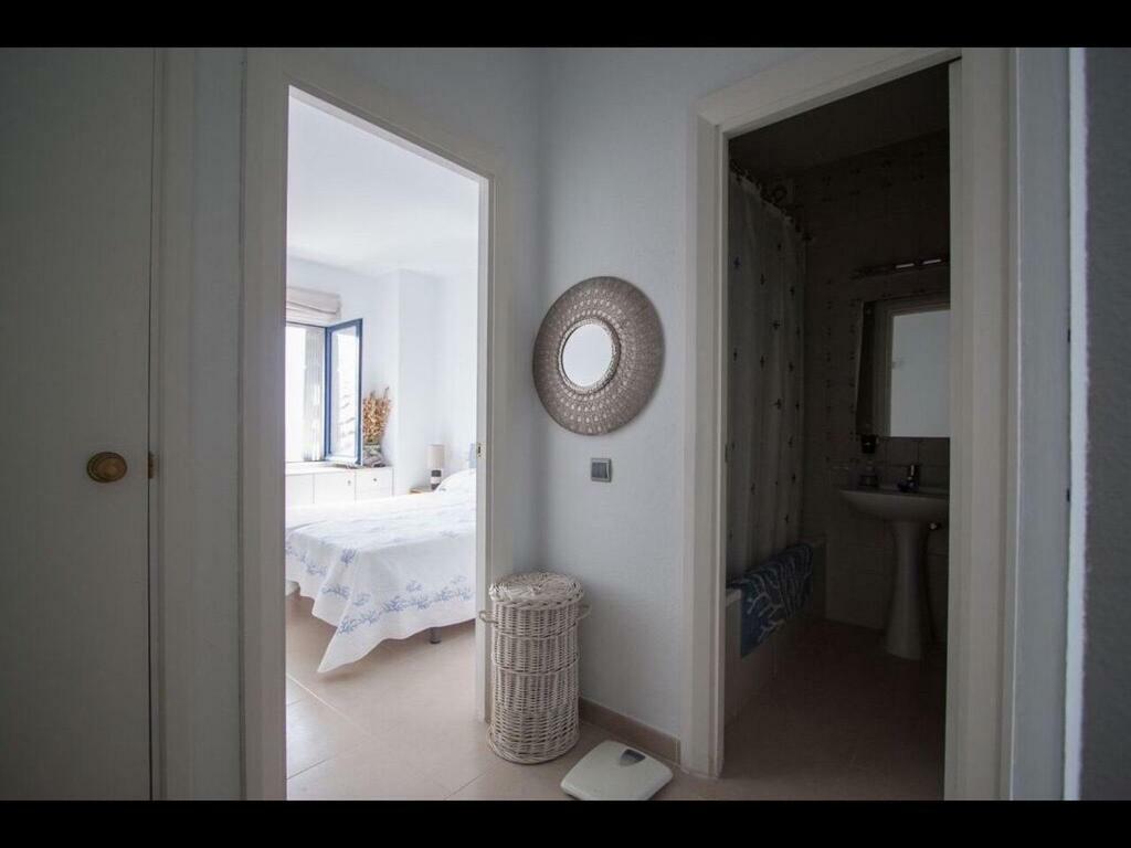 Apartment By The Beach Sitio de Calahonda Екстер'єр фото
