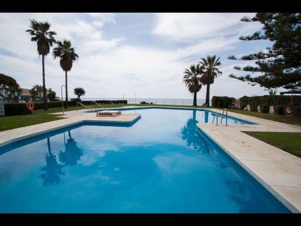 Apartment By The Beach Sitio de Calahonda Екстер'єр фото