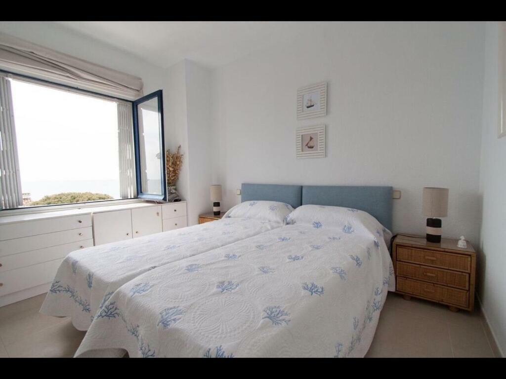 Apartment By The Beach Sitio de Calahonda Екстер'єр фото
