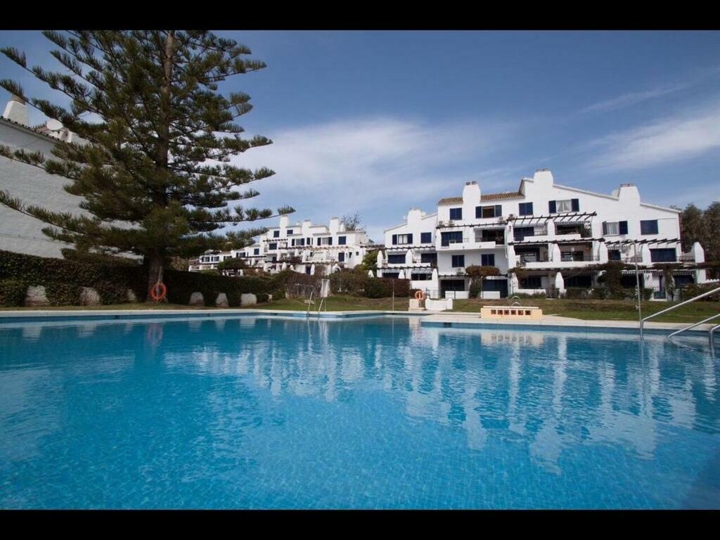 Apartment By The Beach Sitio de Calahonda Екстер'єр фото