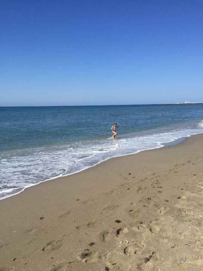 Apartment By The Beach Sitio de Calahonda Екстер'єр фото